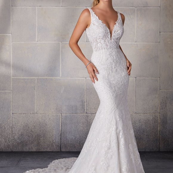 Wedding Dress - Picture 2 of 10